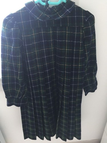Robe ecossaise col - claudine, 8
